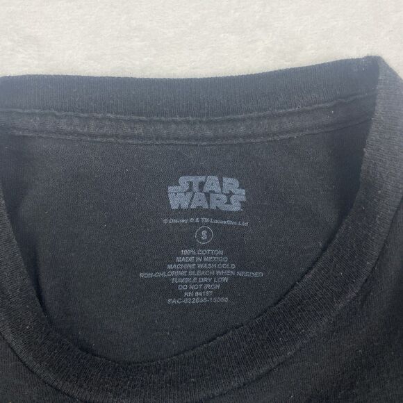 Star Wars The Force Awakens Graphic Print Shirt Small Black 2015 Theatre Debut - Picture 6 of 6